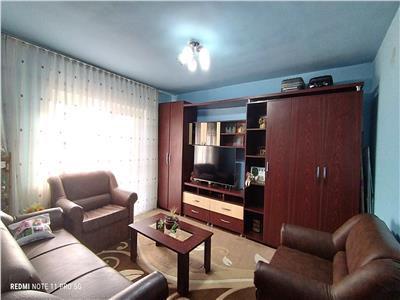 Apartament 4 camere decomandat | Micro 16 | Etaj 3| Bulevardul Sanatatii